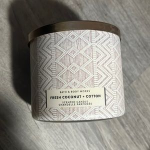 Fresh coconut+cotton three wick bath and body works candle